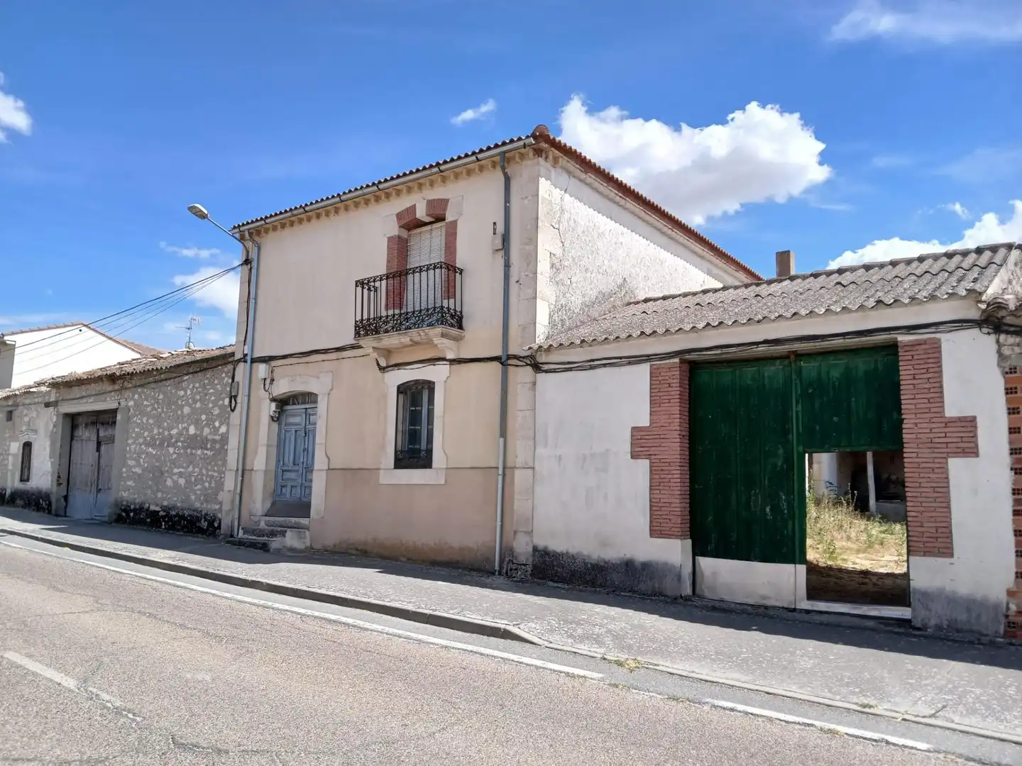Vista exterior de Casa o xalet en venda en Olombrada amb Jardí privat