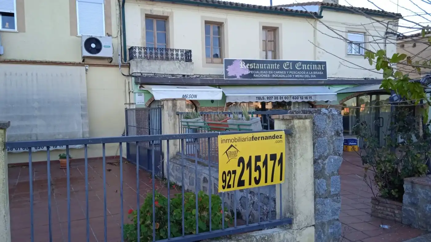 Geschaftsraum zur Miete in Torre de Santa María