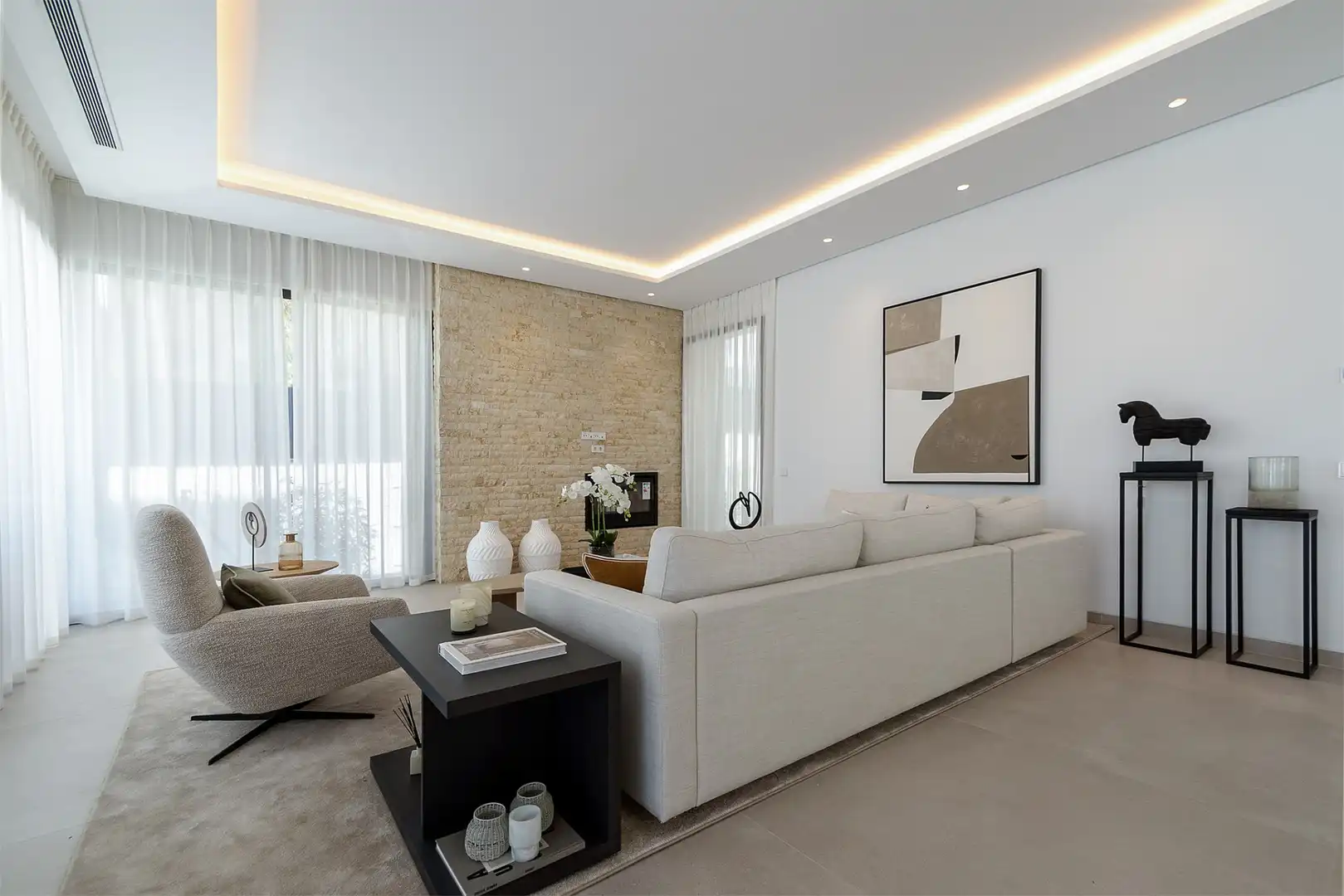 Living room of Houses for sale in Marbella  with Air Conditioner, Private garden and Terrace