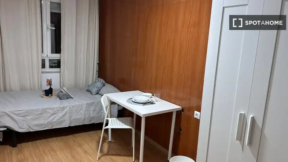 Room in Zofio