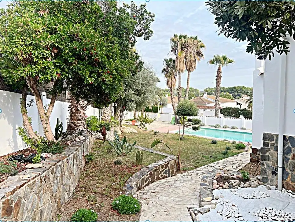Villa con piscina in vendita a Carrer ANDORRA, imagen 3