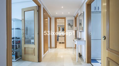 Foto 4 de Apartamento en venta en La Concha - Resina Golf, Estepona