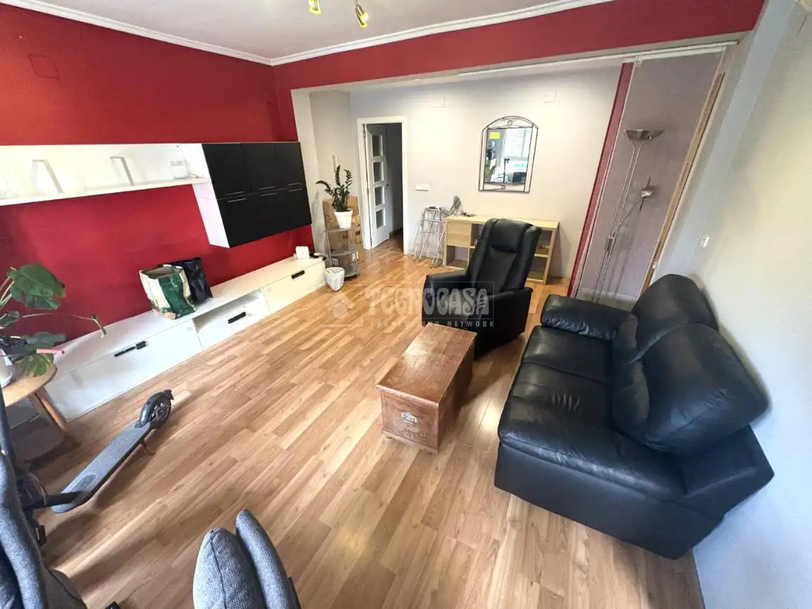 Sala d'estar de Pis en venda en Burjassot amb Parquet