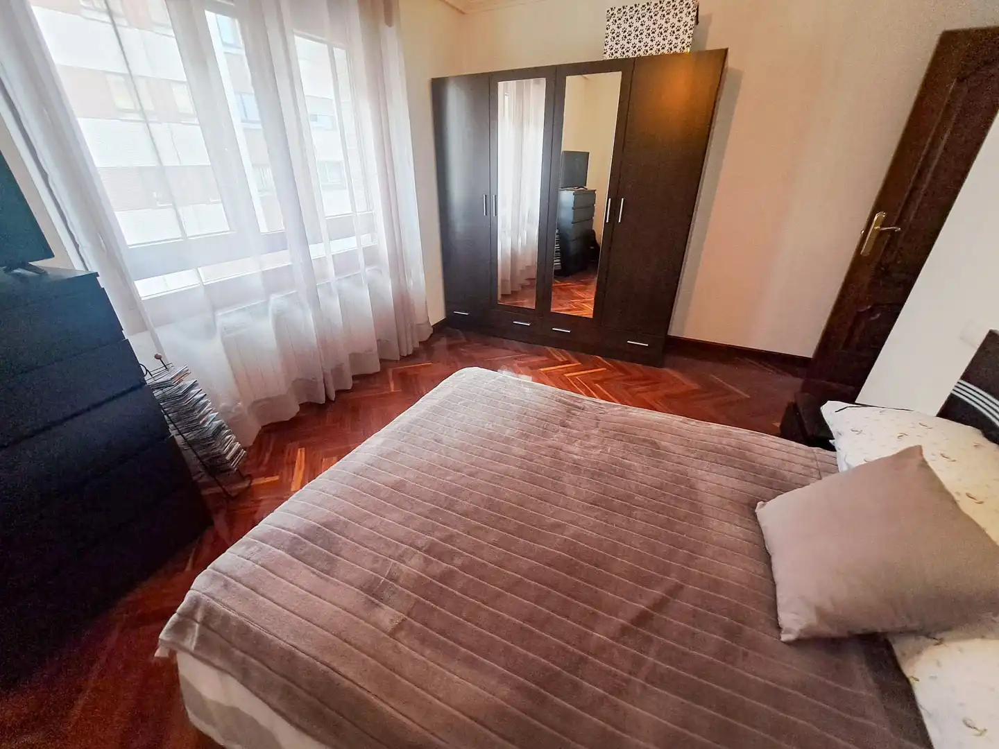 Habitación de Piso en venta en Burgos con Trastero