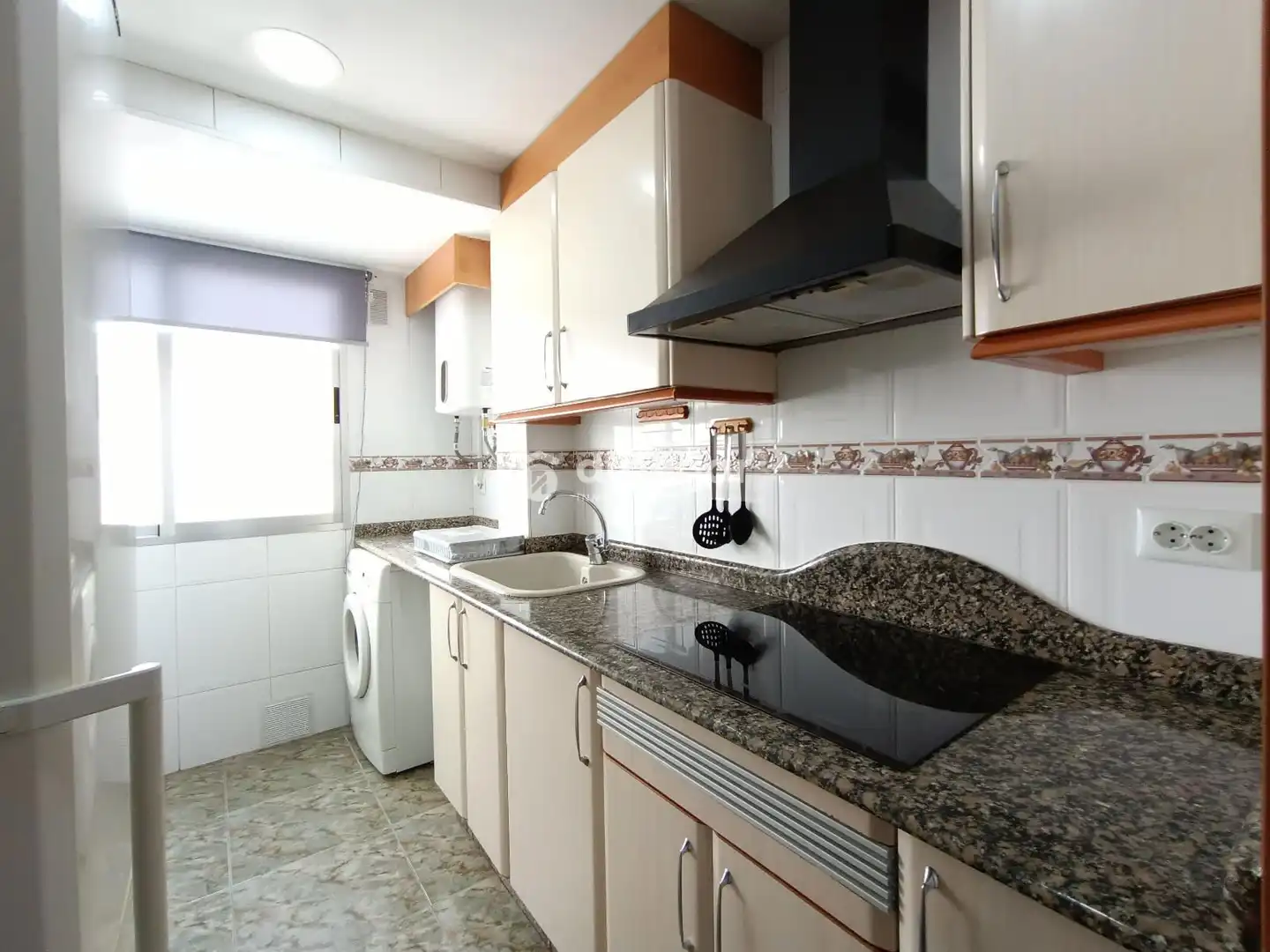 Küche von Wohnung zum Verkauf in Valencia mit Klimaanlage und Möbliert