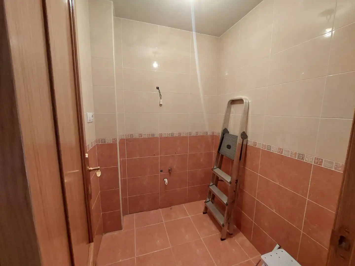 Bathroom of Flat for sale in La Robla   with Heating and Balcony