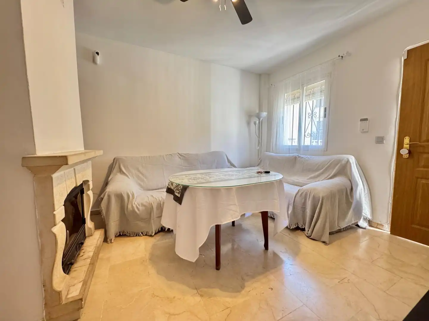 Sala d'estar de Casa adosada en venda en Pulianas amb Traster, Balcó i Piscina comunitària