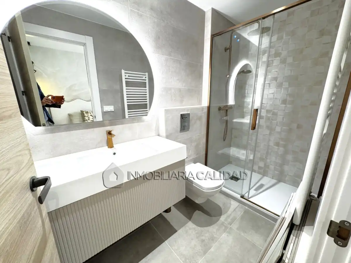 Bathroom of Flat for sale in Burgos  with Heating, Storage room and Furnished