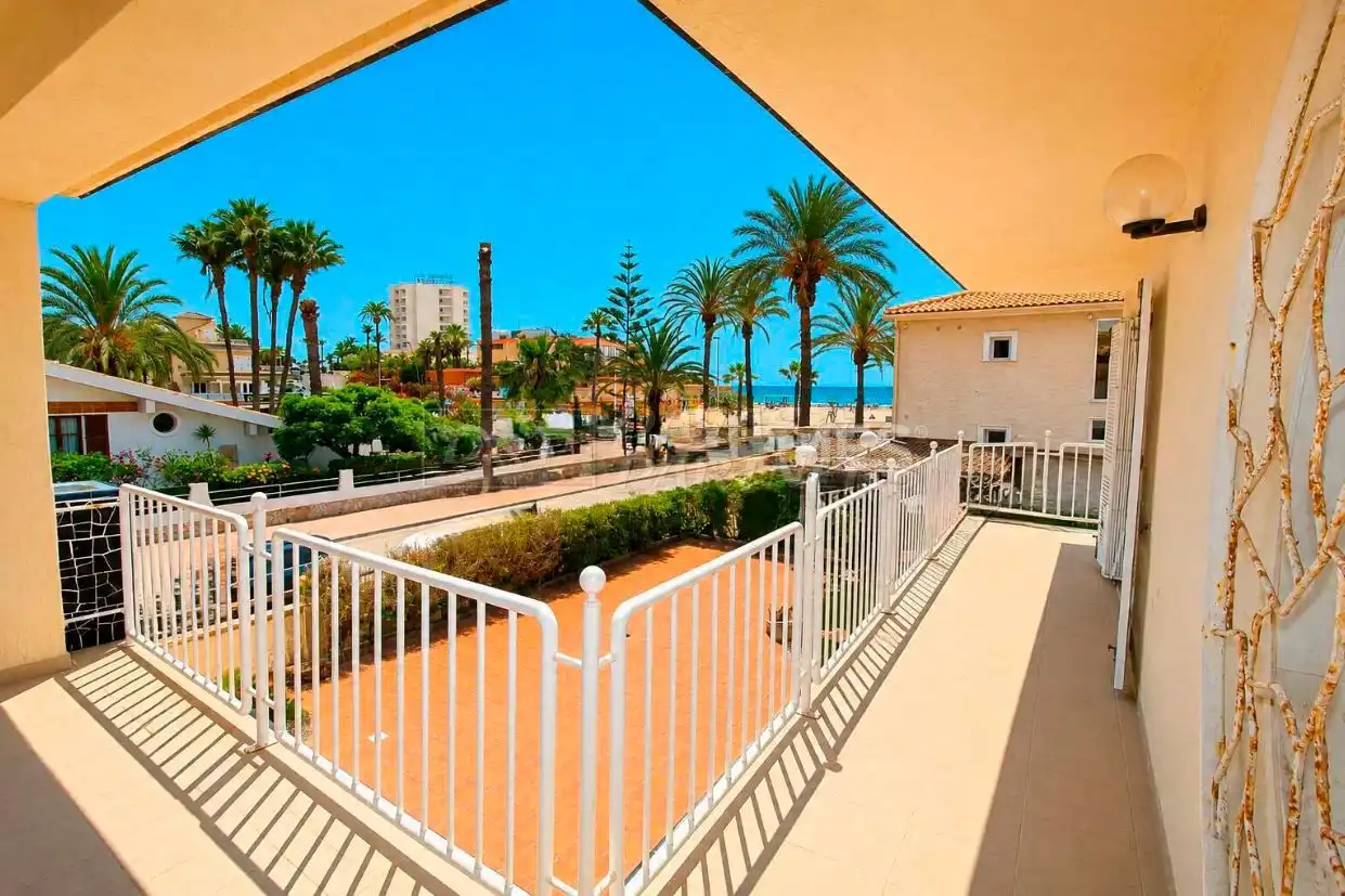 Vista exterior de Casa o chalet en venta en Orihuela con Aire acondicionado, Jardín privado y Terraza