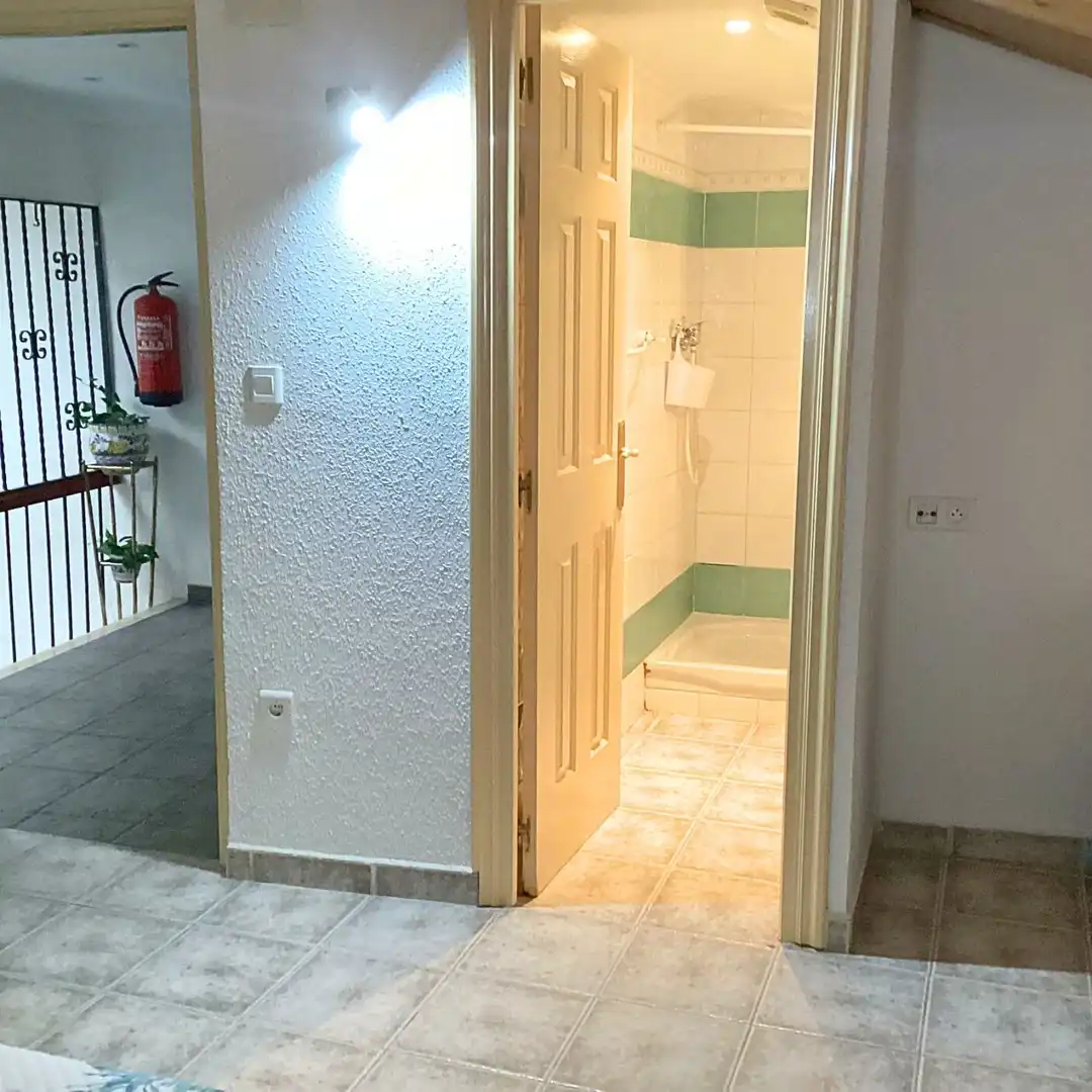 Bany de Finca rústica en venda en Velilla de Jiloca amb Jardí privat, Terrassa i Traster