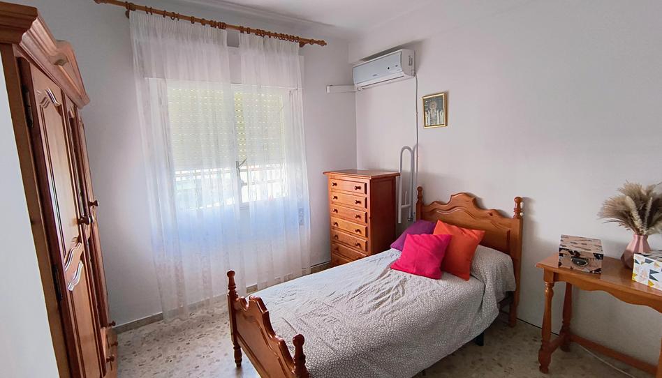 Foto 1 de Casa adosada en venda a Calle Sol, Alcalá del Río, Sevilla