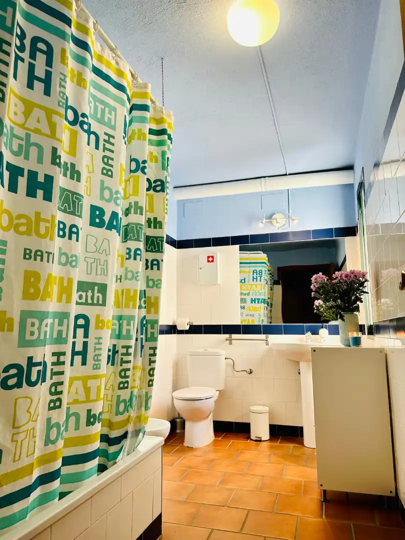 Bathroom of Flat for sale in Aracena  with Air Conditioner, Furnished and Oven