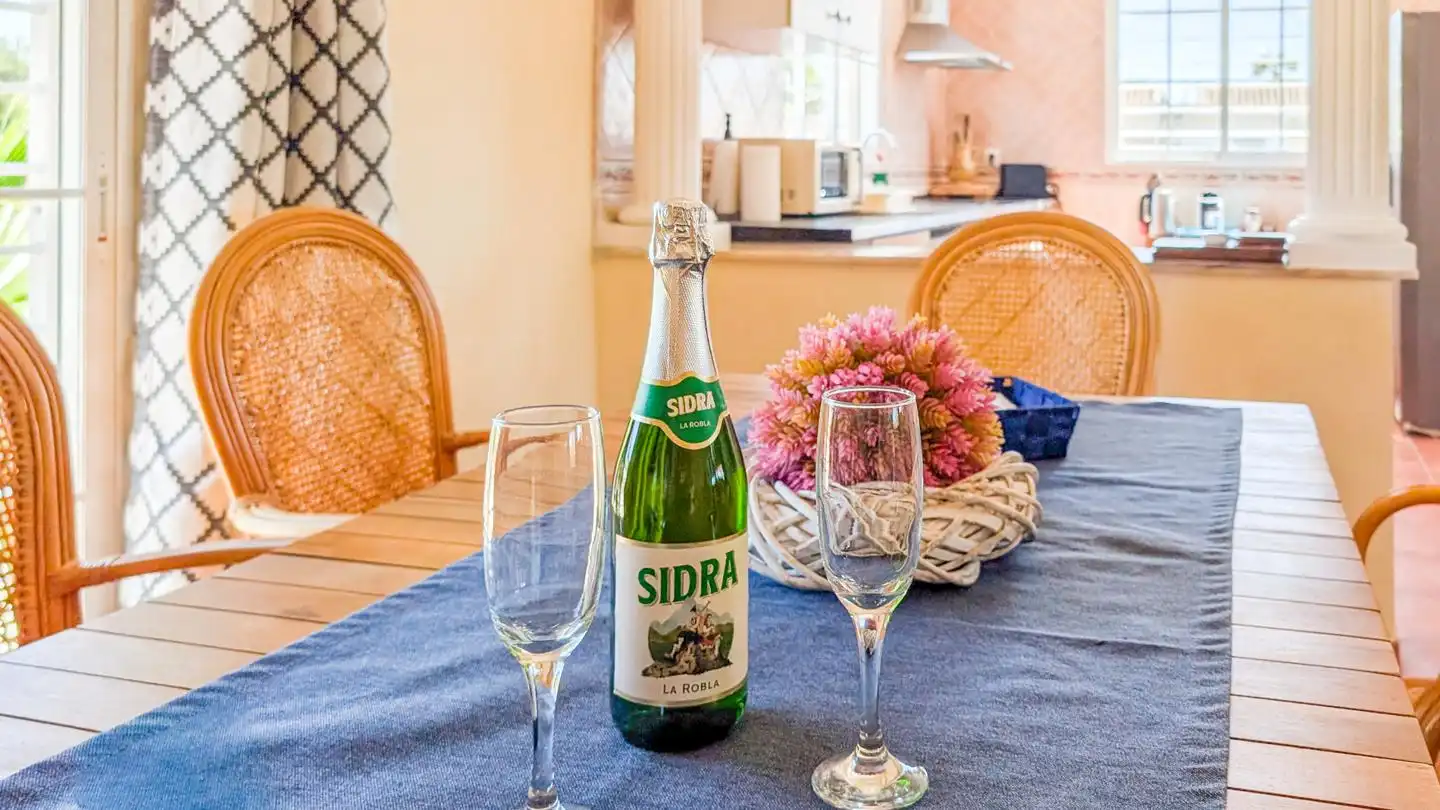 Menjador de Casa o xalet en venda en Elche / Elx amb Aire condicionat, Jardí privat i Terrassa