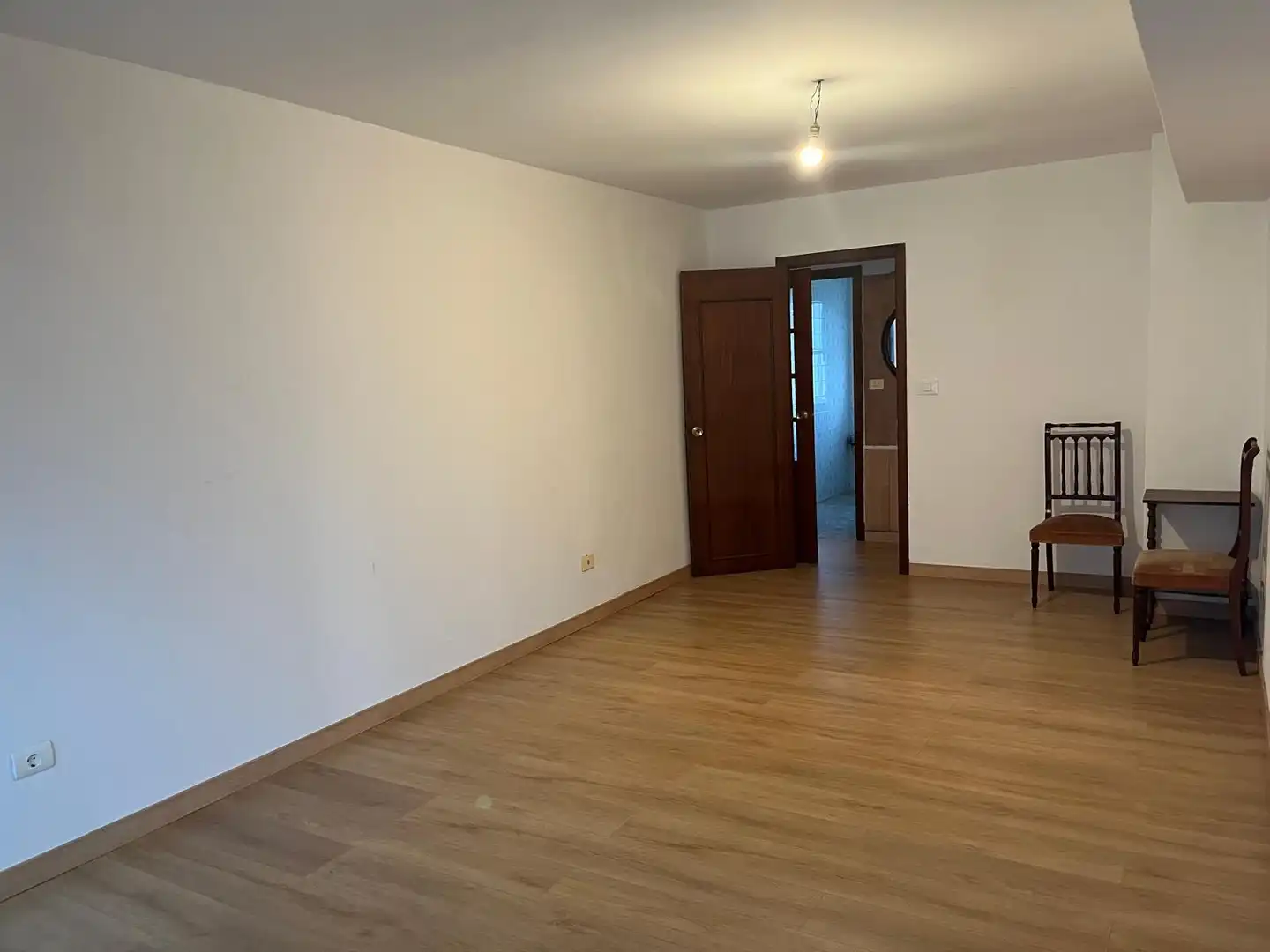 Bedroom of Flat for sale in Vigo   with Storage room and Balcony