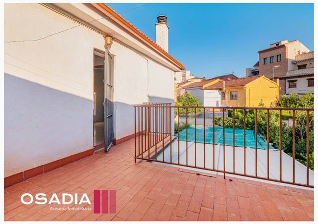 Casa adosada en Venta en Cuesta del Tomillo en La Zubia Ciudad