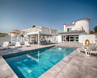 Swimming pool of House or chalet for sale in Empuriabrava  with Air Conditioner, Private garden and Terrace