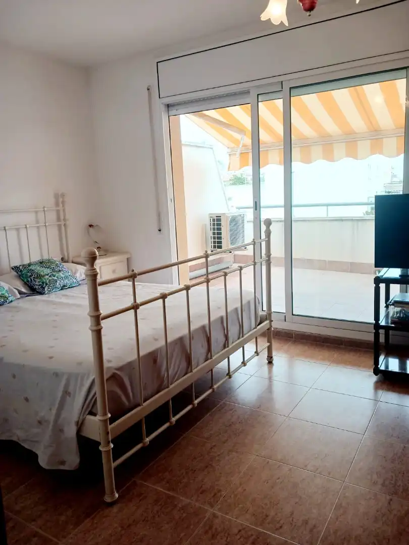 Habitación de Casa adosada en venta en Creixell con Aire acondicionado, Calefacción y Jardín privado