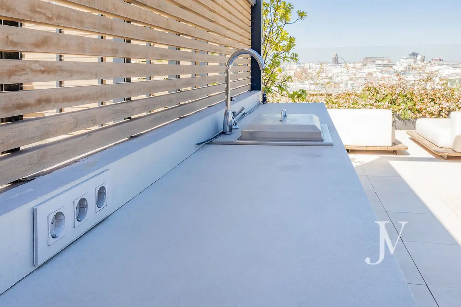 Terrassa de Dúplex de lloguer en Madrid amb Aire condicionat, Calefacció i Jardí privat