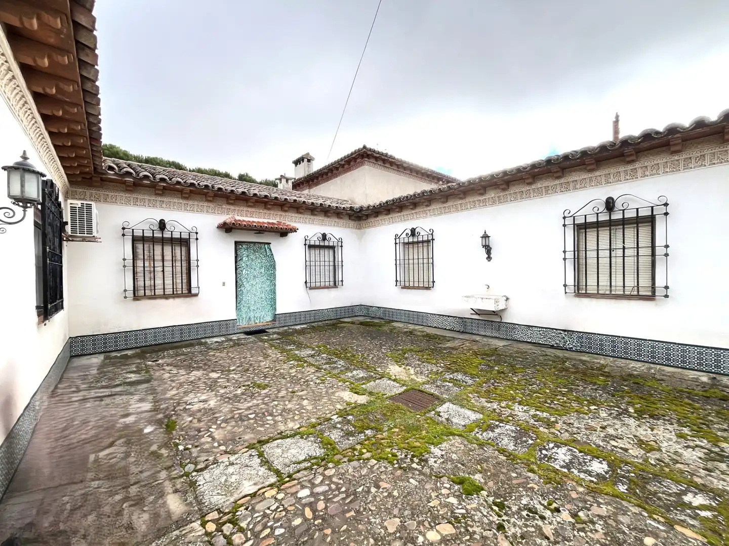 Houses for sale in Cobisa