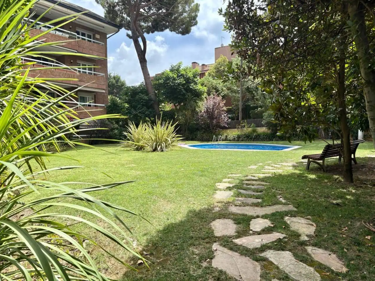 Garten von Maisonette zum Verkauf in Sant Cugat del Vallès mit Klimaanlage, Heizung und Parkett
