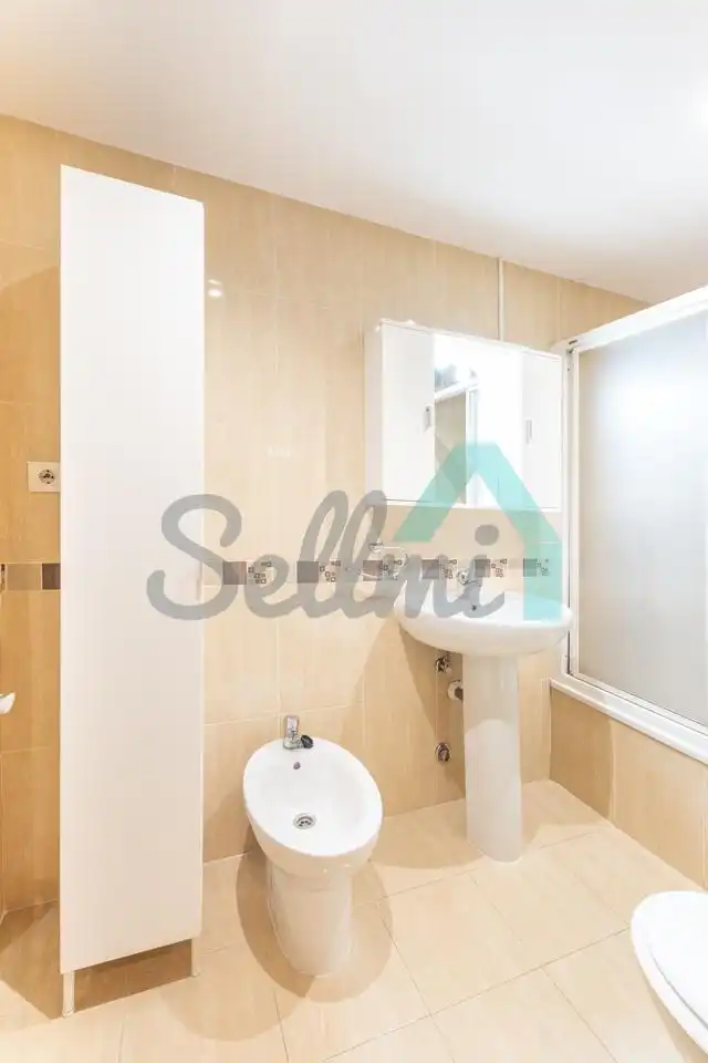 Wohnung zur Miete in Calle Puerto San Isidro, Teatinos - Los Prados