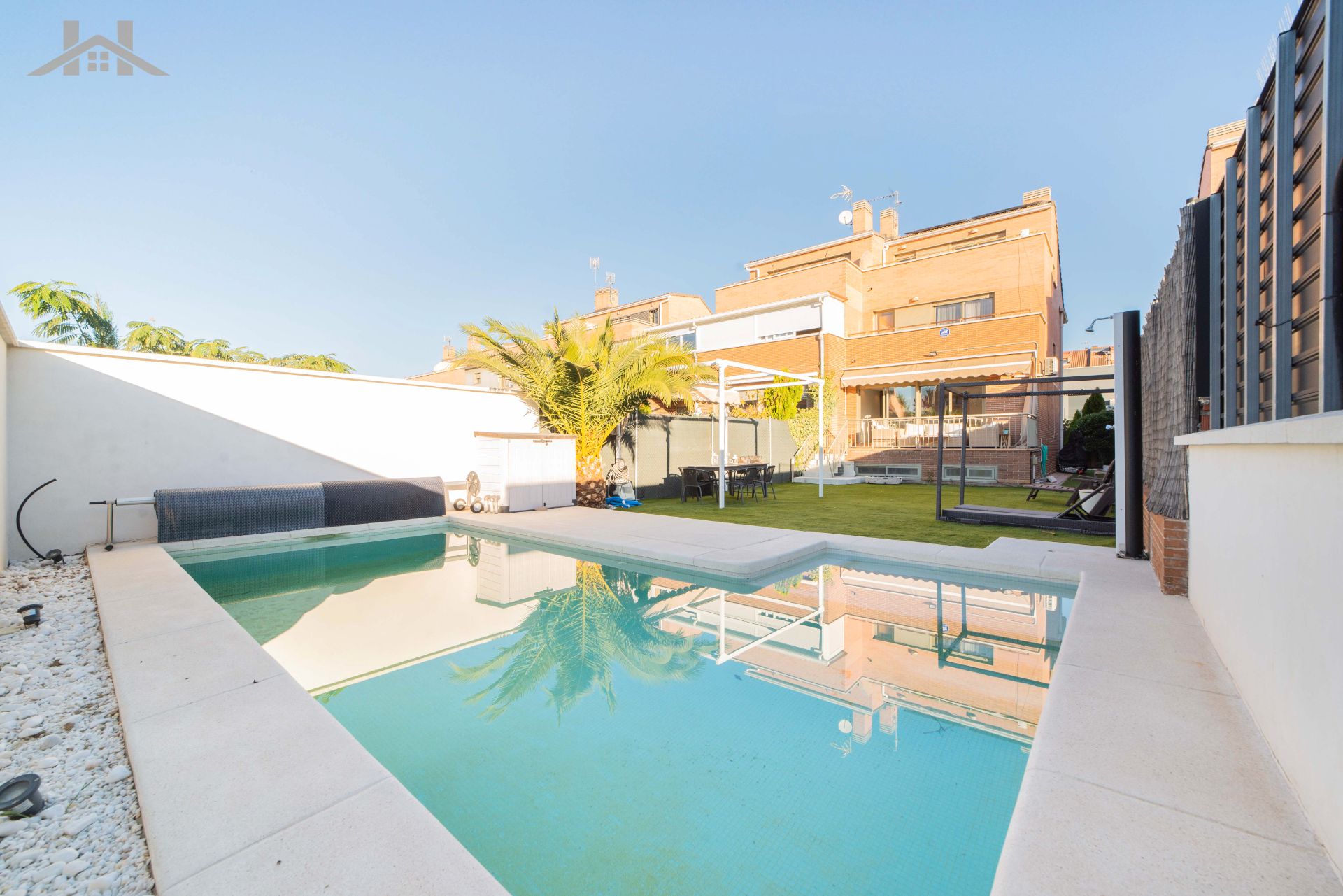 Piscina de Casa adosada en venda en Arroyomolinos (Madrid) amb Aire condicionat, Calefacció i Jardí privat