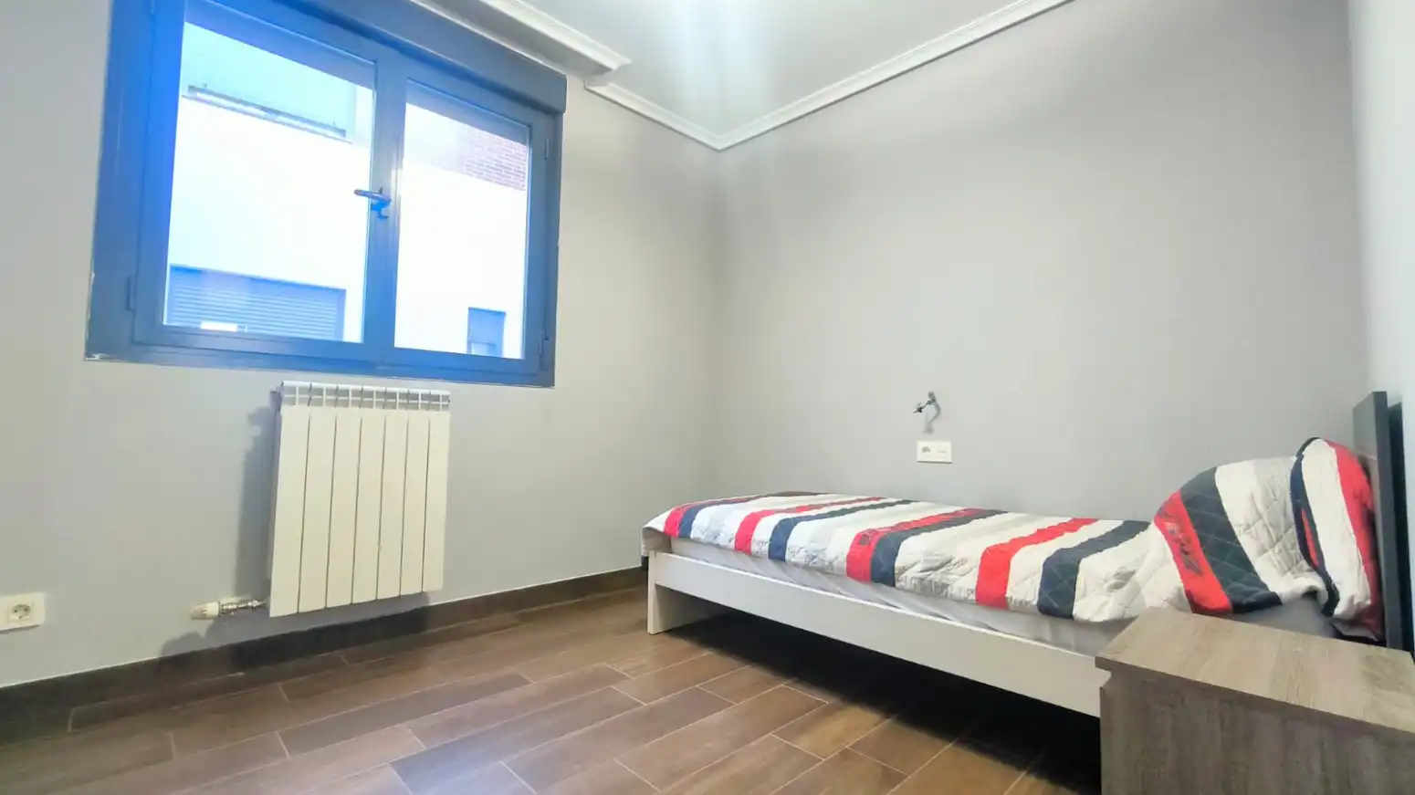 Bedroom of Flat for rent in Lardero, La Rioja