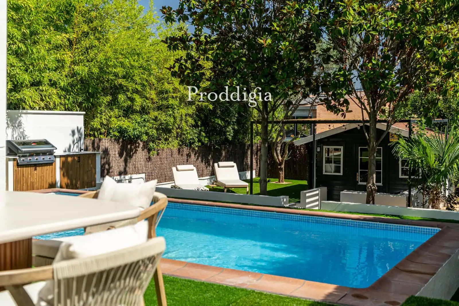 Swimming pool of Houses for rent in Sant Cugat del Vallès  with Air Conditioner, Swimming Pool and Alarm