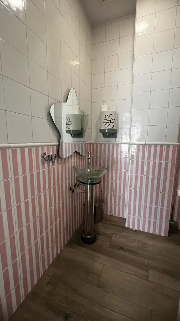 Baño de Local en traspaso en Terrassa con Aire acondicionado, Calefacción y Amueblado