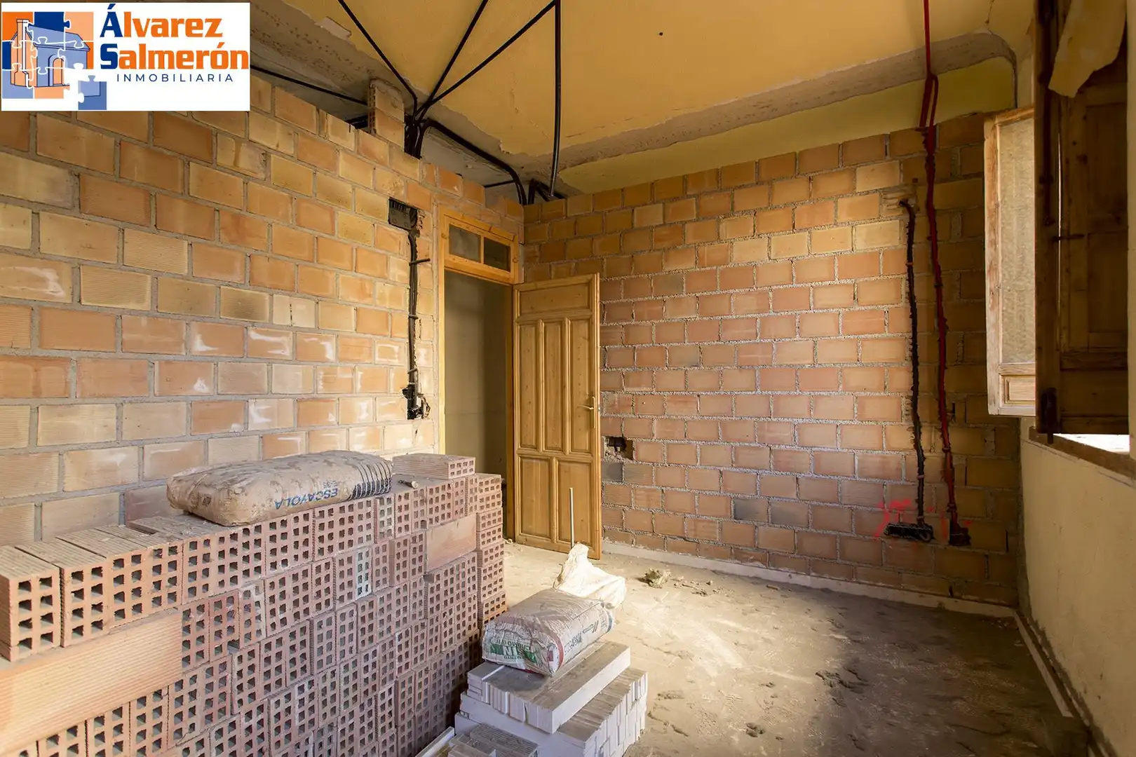 Flat for sale in Granada
