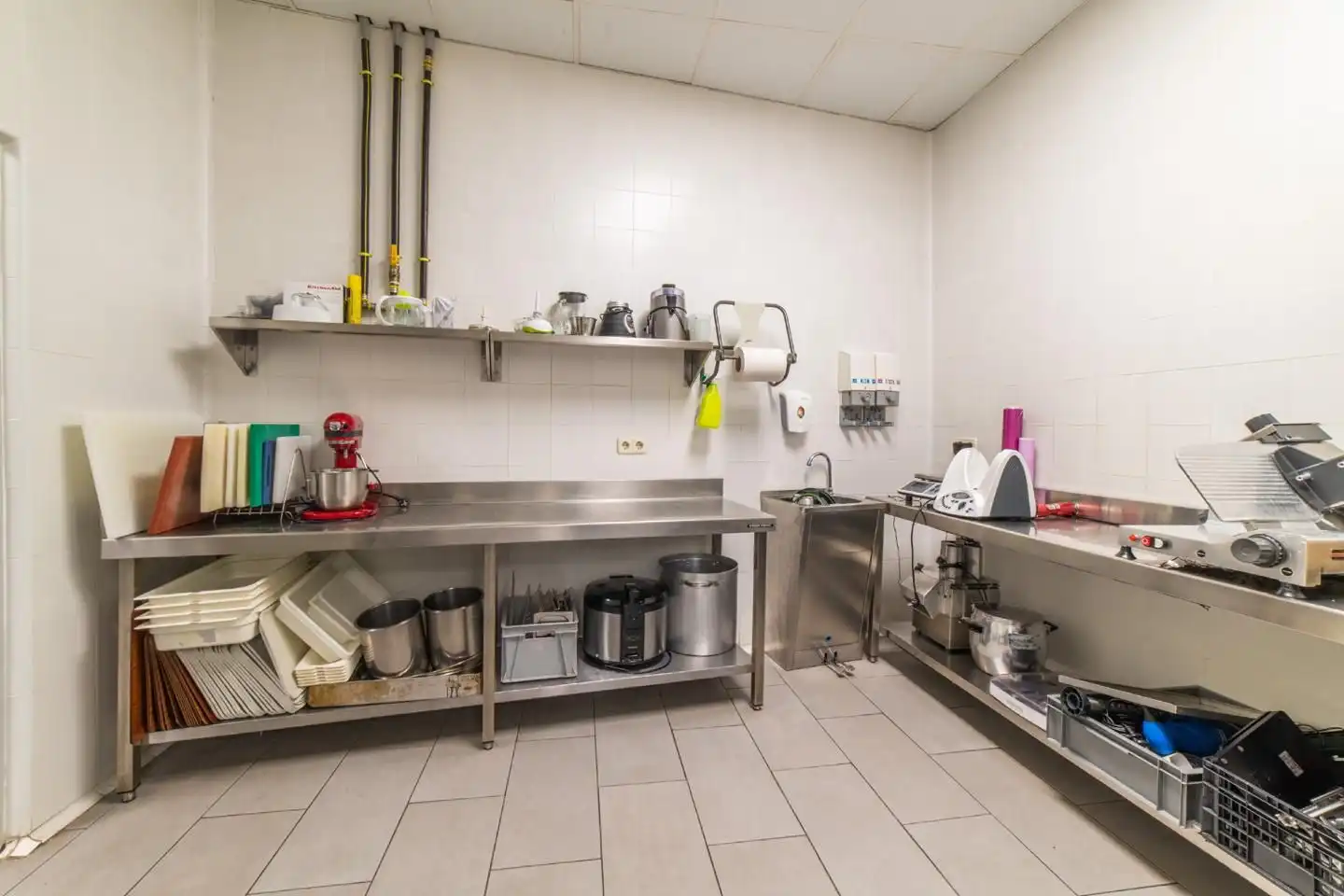 Kitchen of Commercial properties for rent in Madrid