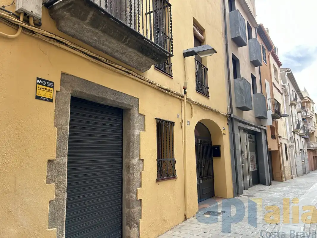 Vista exterior de Casa adosada en venda en Palamós amb Aire condicionat, Calefacció i Terrassa