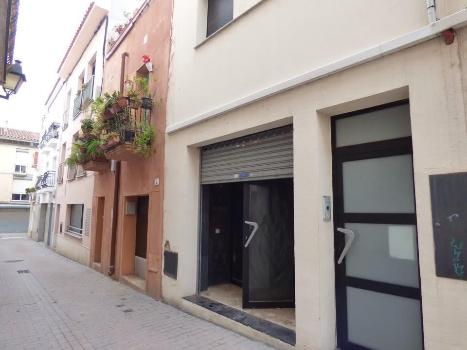 Vista exterior de Local en venta en L'Arboç con Terraza
