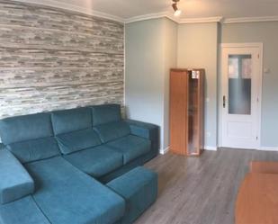 Sala d'estar de Apartament en venda en Oviedo 