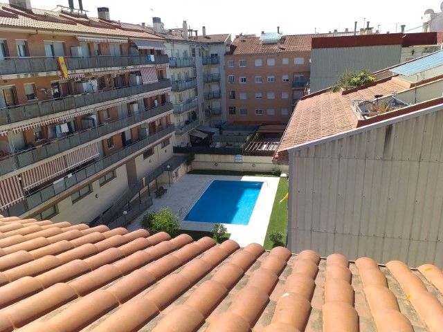 Piscina de Àtic en venda en Calella amb Calefacció, Parquet i Terrassa