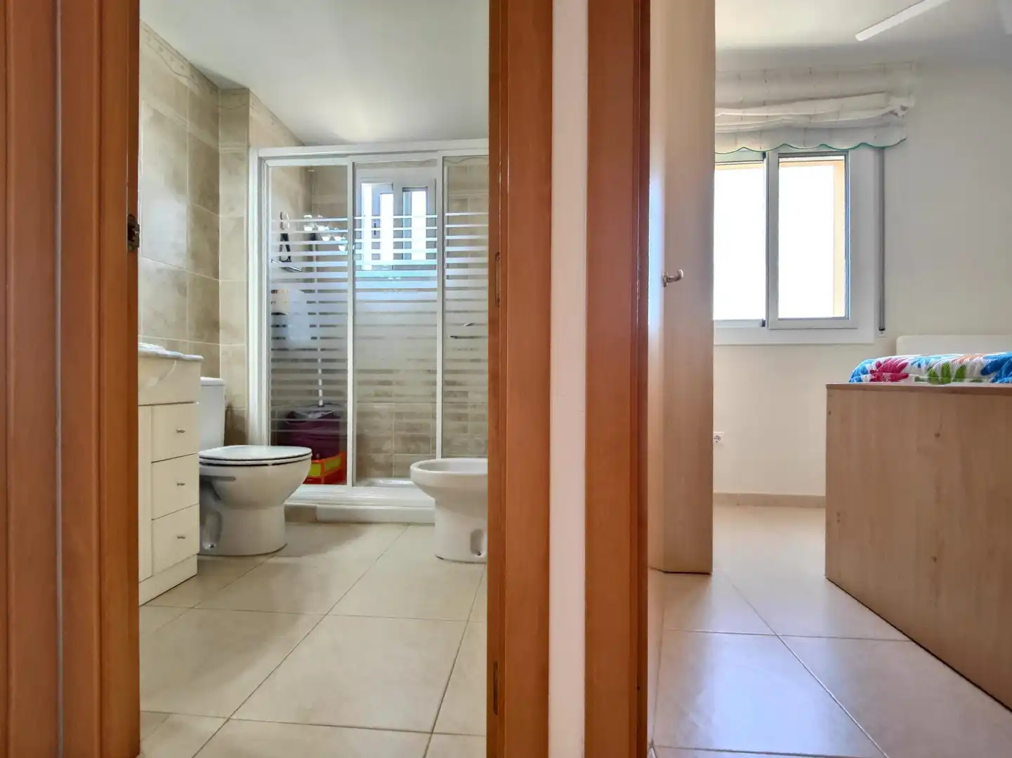 Baño de Piso en venta en Cunit con Terraza y Alarma