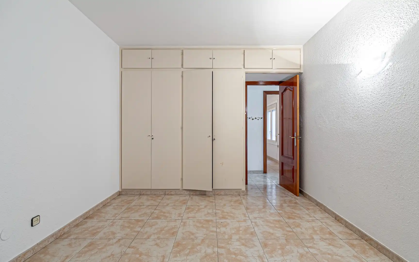 Piso en venta en Pere III, Centre - Passeig i Rodalies