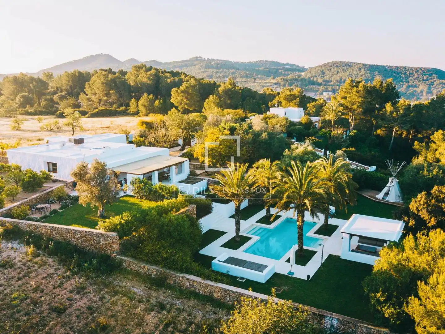 Exterior view of Country homes for sale in Santa Eulària des Riu  with Air Conditioner, Heating and Private garden