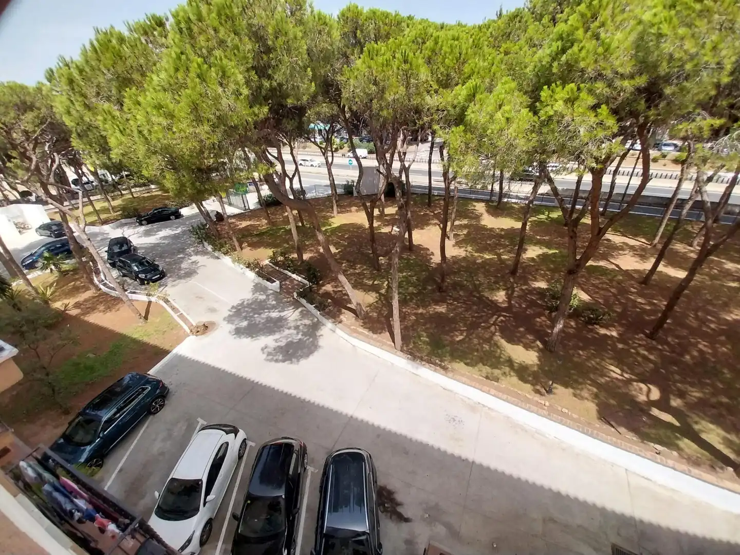 Aparcament de Apartament de lloguer en Mijas amb Jardí privat, Terrassa i Balcó