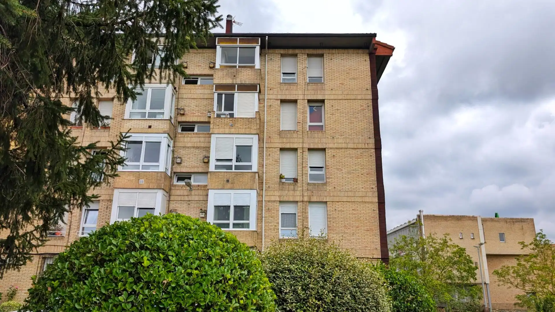 Vista exterior de Piso en venta en Torrelavega 