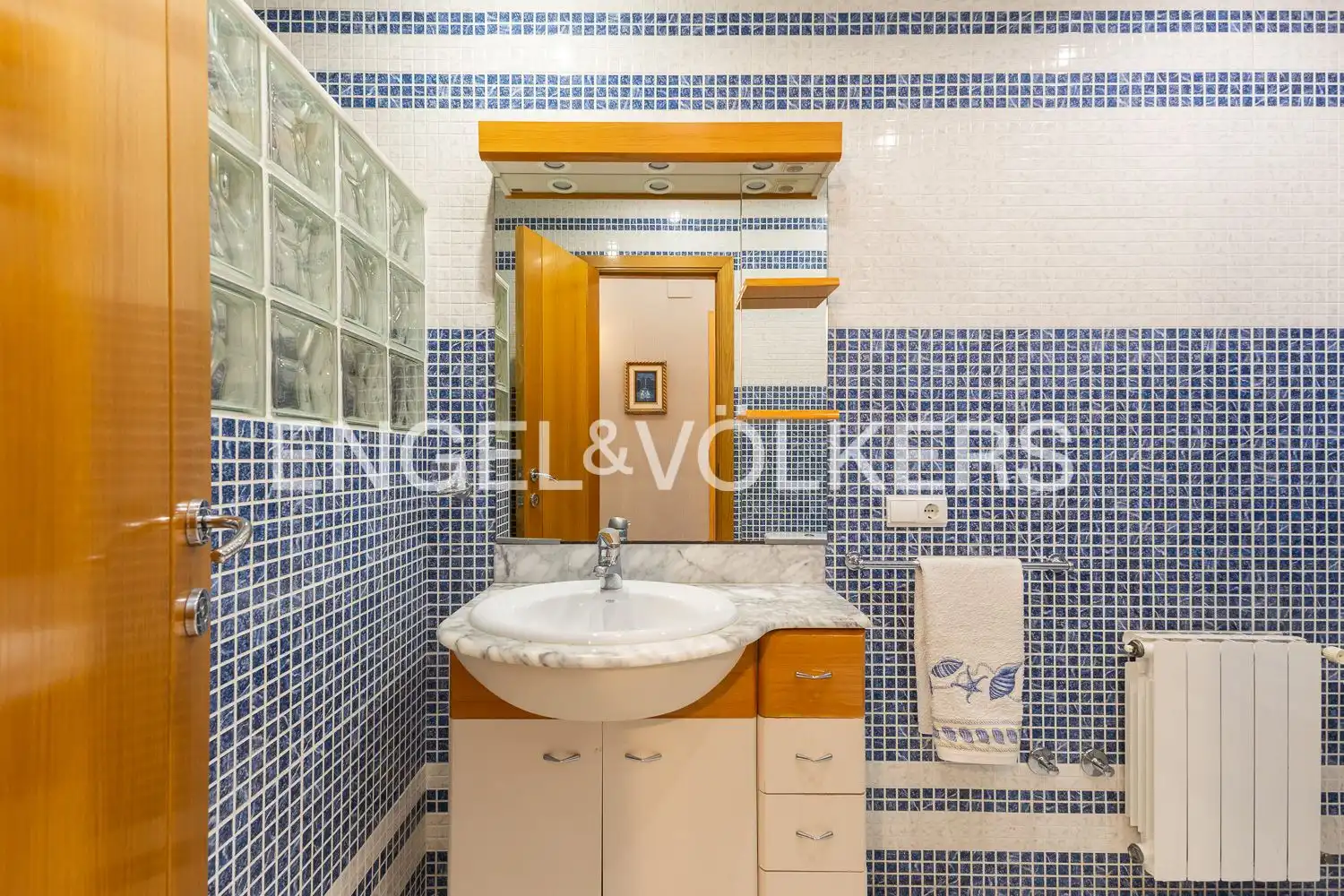 Bathroom of Houses for sale in Carcaixent  with Air Conditioner, Heating and Private garden