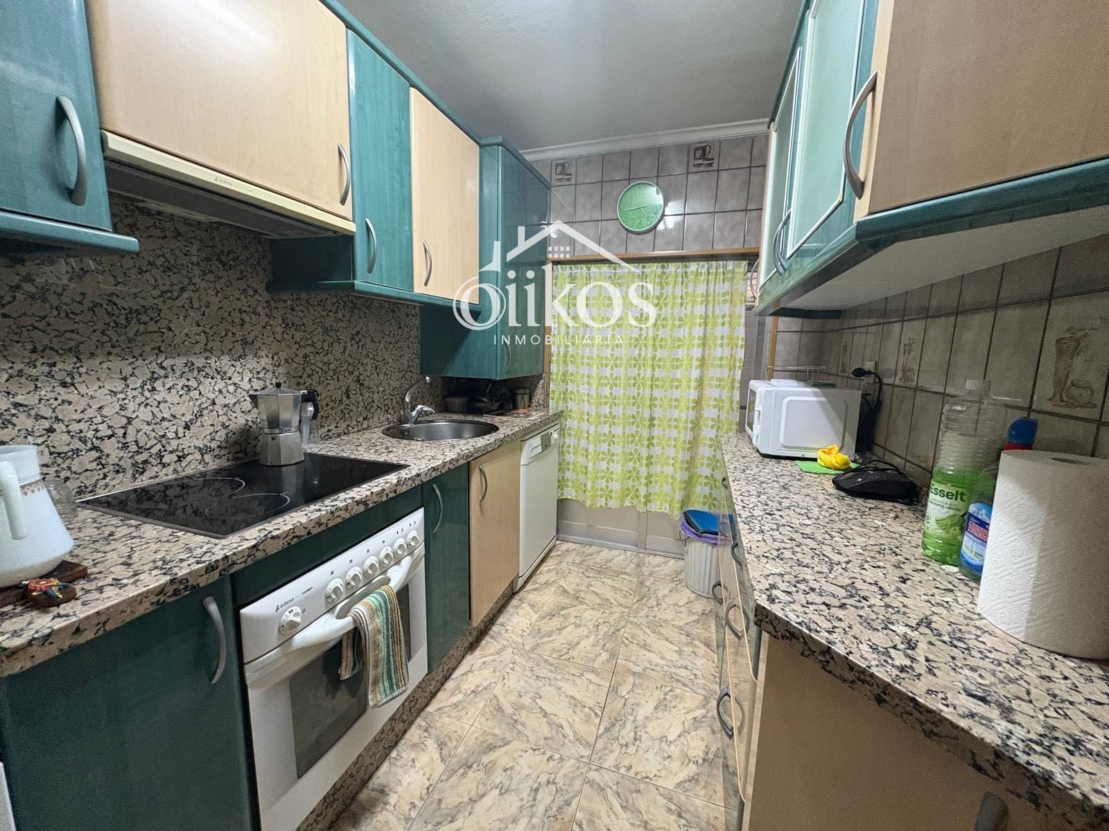 Cuina de Pis en venda en Salamanca Capital amb Calefacció