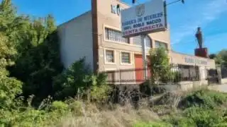 Vista exterior de Local en venda en Belorado amb Calefacció i Alarma