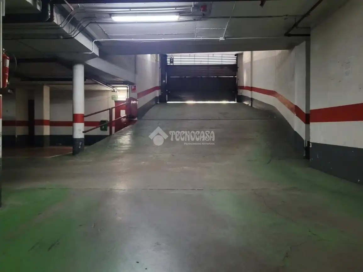 Aparcament de Pis en venda en Zaragoza amb Terrassa i Traster