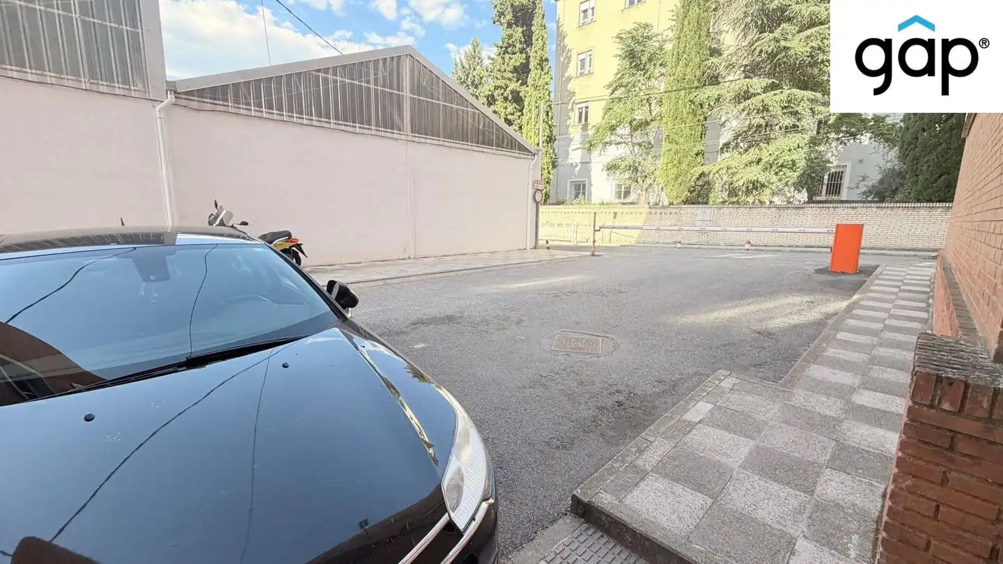 Parkplatz von Wohnung zum Verkauf in Cuenca mit Heizung, Terrasse und Balkon