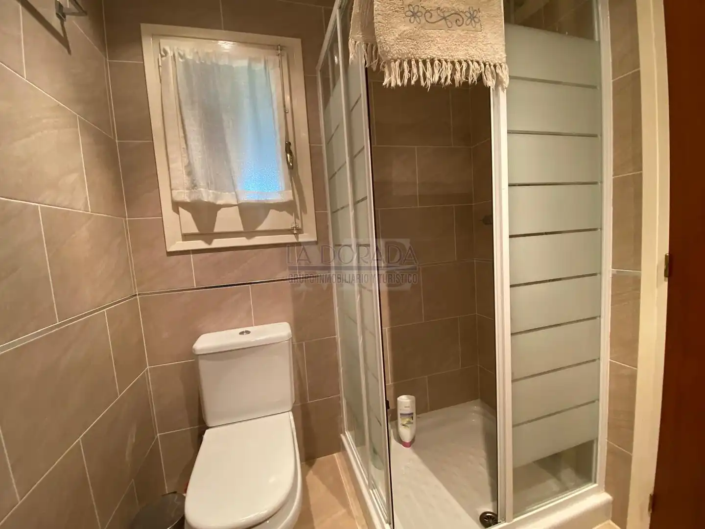 Badezimmer von Haus oder Chalet zum Verkauf in Cambrils mit Privatgarten, Terrasse und Abstellraum