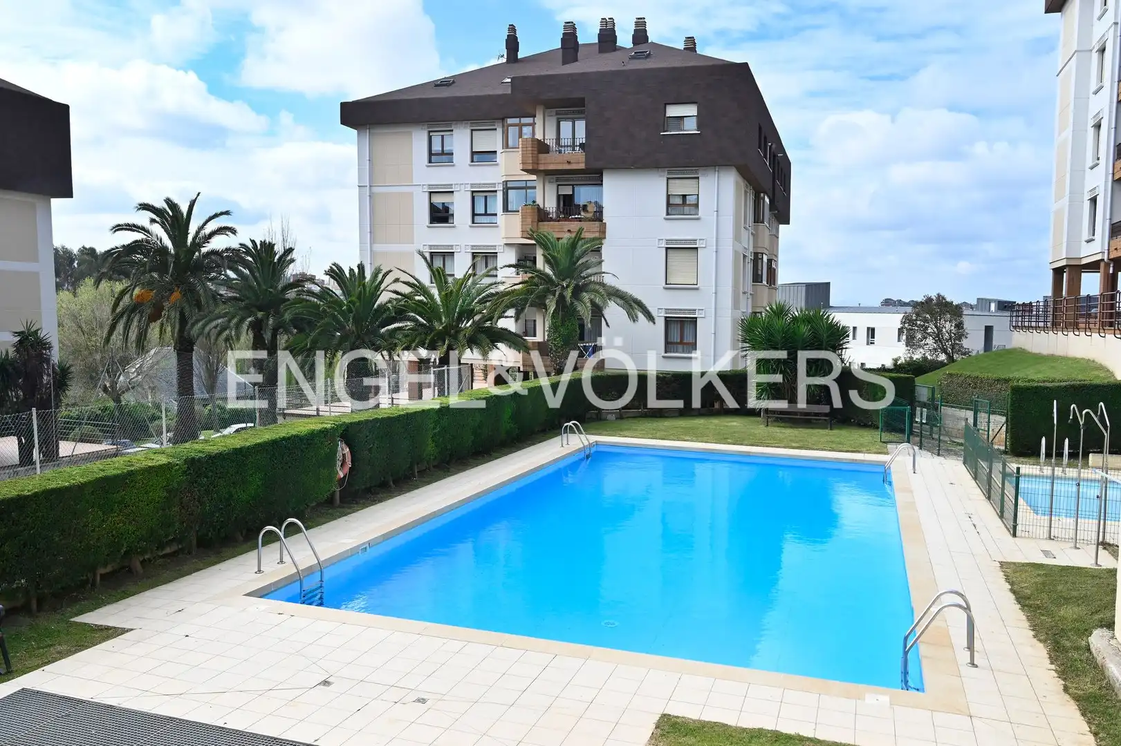 Piscina de Pis en venda en Santander amb Calefacció, Jardí privat i Traster