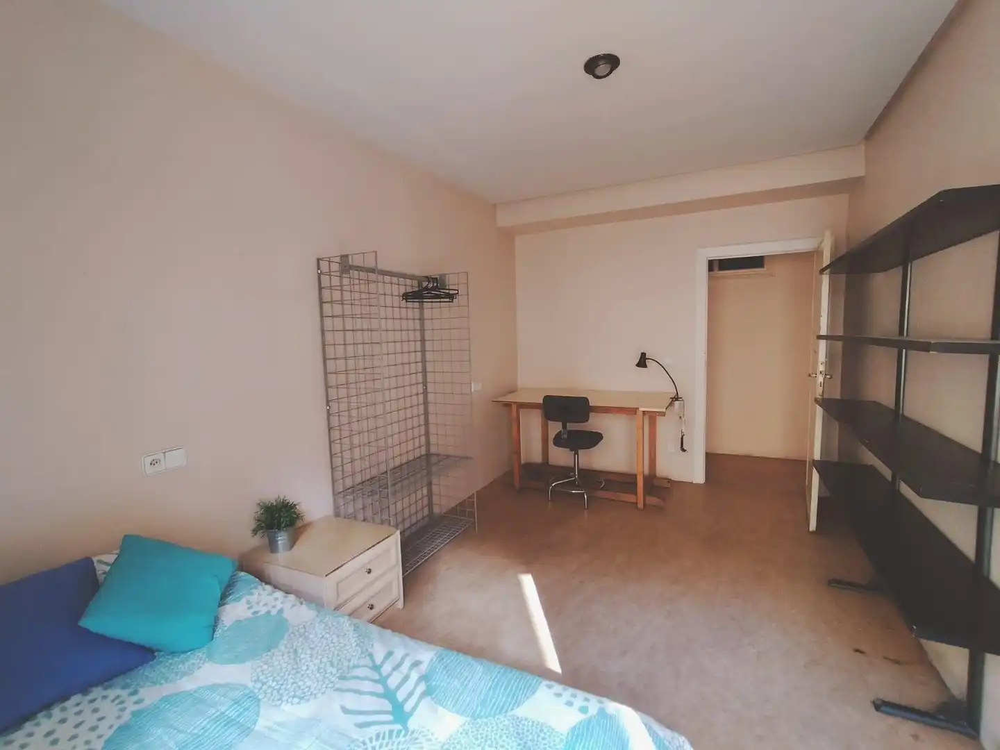 Bedroom of Flat for rent in Salamanca  with Heating, Furnished and Balcony