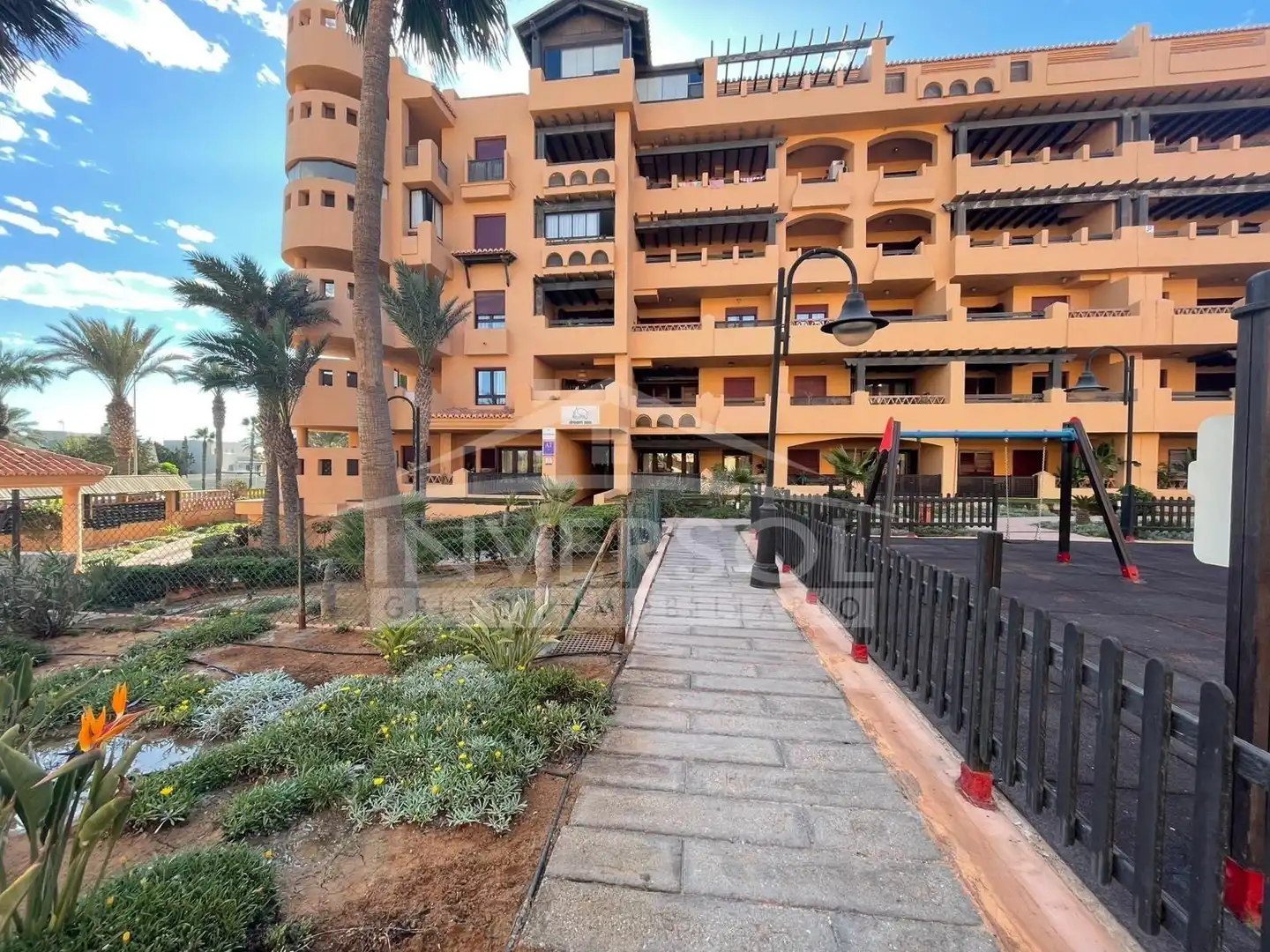 Vista exterior de Planta baja en venta en El Ejido con Aire acondicionado, Calefacción y Parquet