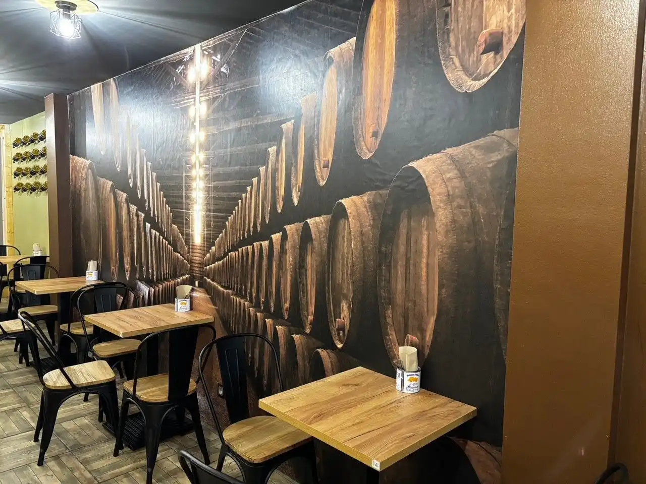 Local comercial en traspaso en Camí Ral de la Mercè 534, imagen 2